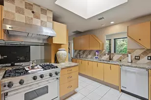 16702 Village Ln, Dallas, TX 75248 - Photo 12