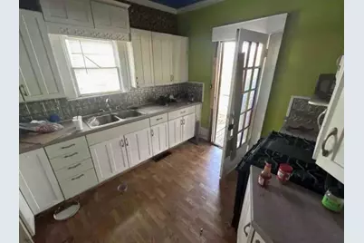 513 W Jefferson Street, Waxahachie, TX 75165 - Photo 2