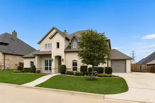 104 Ryder Ct, Hurst, TX 76053 - Photo 2