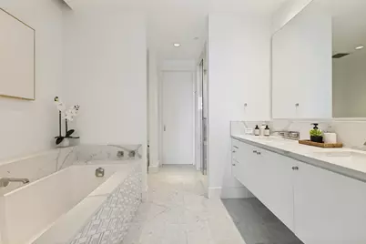 2408 Victory Park Lane #1035, Dallas, TX 75219 - Photo 4