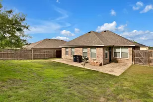 4025 St Christian St, Fort Worth, TX 76119 - Photo 6