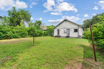 1404 E Baltimore Avenue, Fort Worth, TX 76104 - Photo 18