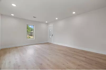 1404 E Baltimore Avenue, Fort Worth, TX 76104 - Photo 6