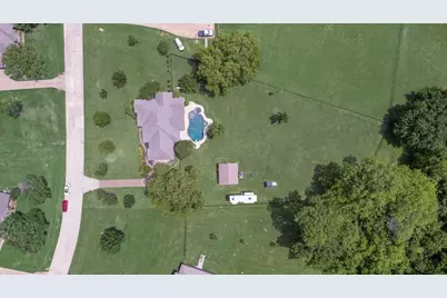 841 S Clinton Lane, Midlothian, TX 76065 - Photo 2