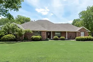 841 S Clinton Ln, Midlothian, TX 76065 - Photo 4