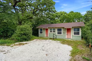 1402 Congress St, Denton, TX 76201 - Photo 2