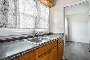 1402 Congress St, Denton, TX 76201 - Photo 8