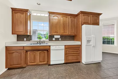 2735 Bent Oaks Drive, Burleson, TX 76028 - Photo 10
