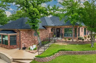 205 Kiowa Dr E, Gainesville, TX 76240 - Photo 4