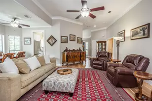 205 Kiowa Dr E, Gainesville, TX 76240 - Photo 12