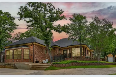 205 Kiowa Drive E, Gainesville, TX 76240 - Photo 2