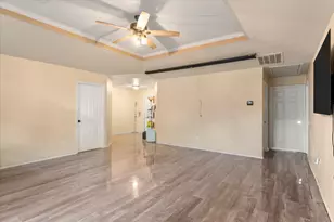316 Coral Reef St, Gun Barrel City, TX 75156 - Photo 6