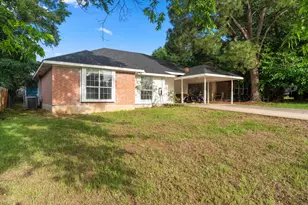 316 Coral Reef St, Gun Barrel City, TX 75156 - Photo 1