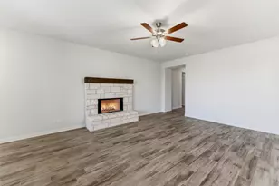 1233 Sabine River Ln, Springtown, TX 76082 - Photo 14