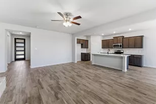 1233 Sabine River Ln, Springtown, TX 76082 - Photo 12