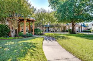 5882 Pecan Chase, Benbrook, TX 76132 - Photo 34