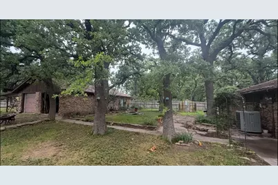 703 W Sherman Street, Chico, TX 76431 - Photo 14