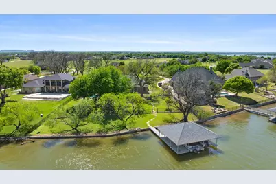 1302 E Baja Court, Granbury, TX 76048 - Photo 2