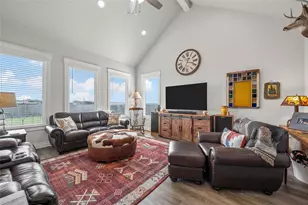 330 Daisy Ln, Robinson, TX 76706 - Photo 6
