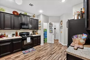 14089 Pioneer Bluffs Rd, Balch Springs, TX 75181 - Photo 6