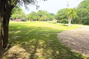 2815 N 43rd St, Waco, TX 76710 - Photo 4