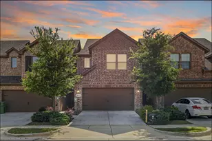 3621 Harebell Dr, Carrollton, TX 75007 - Photo 2