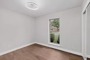 949 Meadowdale Cir, Garland, TX 75043 - Photo 22