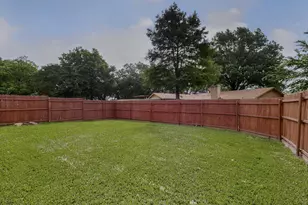 949 Meadowdale Cir, Garland, TX 75043 - Photo 38
