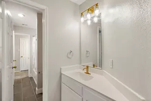 3921 Harrison Ct, Carrollton, TX 75010 - Photo 30