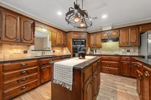 1072 Chapman Rd, Crawford, TX 76638 - Photo 10