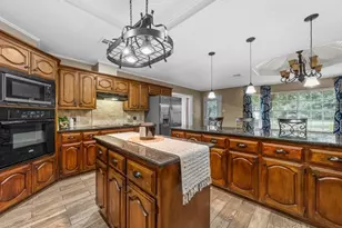 1072 Chapman Rd, Crawford, TX 76638 - Photo 8