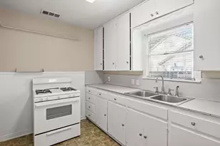 3409 Dalford St, Fort Worth, TX 76111 - Photo 10