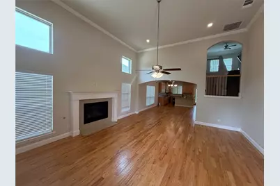 700 N Irving Heights Drive, Irving, TX 75061 - Photo 6