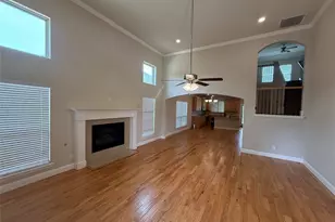 700 N Irving Heights Dr, Irving, TX 75061 - Photo 6