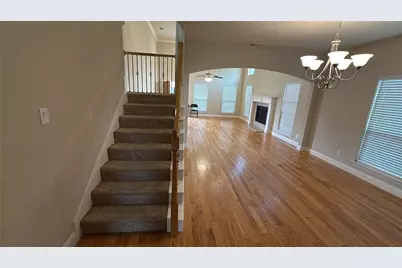 700 N Irving Heights Drive, Irving, TX 75061 - Photo 18