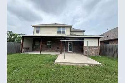 700 N Irving Heights Drive, Irving, TX 75061 - Photo 4