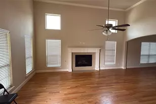 700 N Irving Heights Dr, Irving, TX 75061 - Photo 10