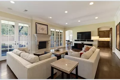 10630 Royal Springs Drive, Dallas, TX 75229 - Photo 8