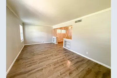 6461 Danbury Lane, Dallas, TX 75214 - Photo 4