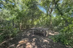 6461 Danbury Ln, Dallas, TX 75214 - Photo 34