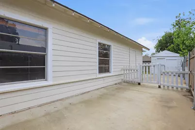 206 S Pendell Avenue, Cleburne, TX 76033 - Photo 20