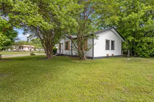 8033 Komalty Dr, Dallas, TX 75217 - Photo 4