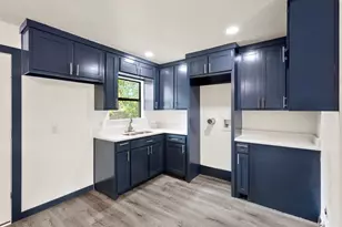 8033 Komalty Dr, Dallas, TX 75217 - Photo 12
