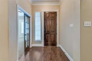 309 Hudson Ln, Burleson, TX 76028 - Photo 2
