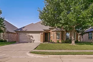 309 Hudson Ln, Burleson, TX 76028 - Photo 1