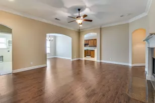309 Hudson Ln, Burleson, TX 76028 - Photo 6
