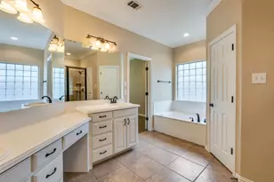 309 Hudson Ln, Burleson, TX 76028 - Photo 18