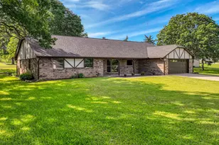 101 Meadow Ct, Weatherford, TX 76086 - Photo 2