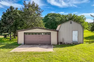 101 Meadow Ct, Weatherford, TX 76086 - Photo 32