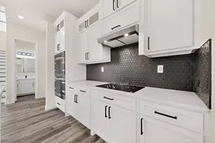 103 N Wisteria St, Mansfield, TX 76063 - Photo 8